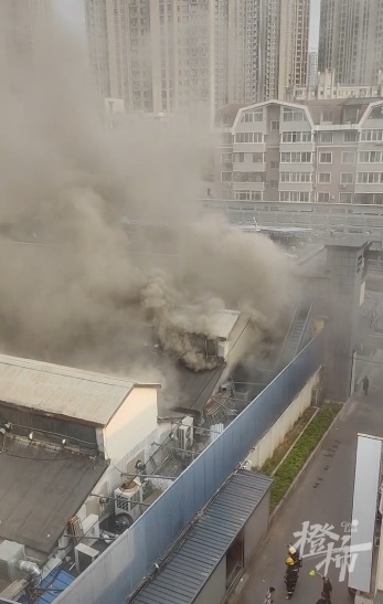 突发!大连一舞厅发生放火案,59岁嫌犯当场死亡,另有多人受伤 突发!大连一舞厅发生放火案,59岁嫌犯当场死亡,另有多人受伤