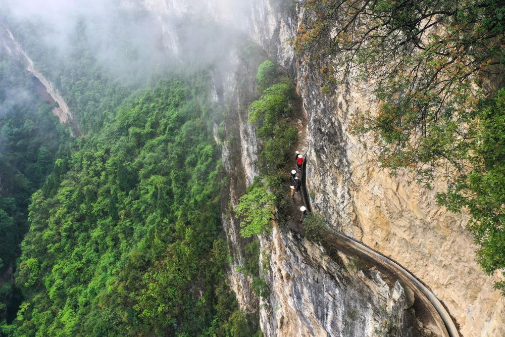 绝壁天渠上流淌的“生机”