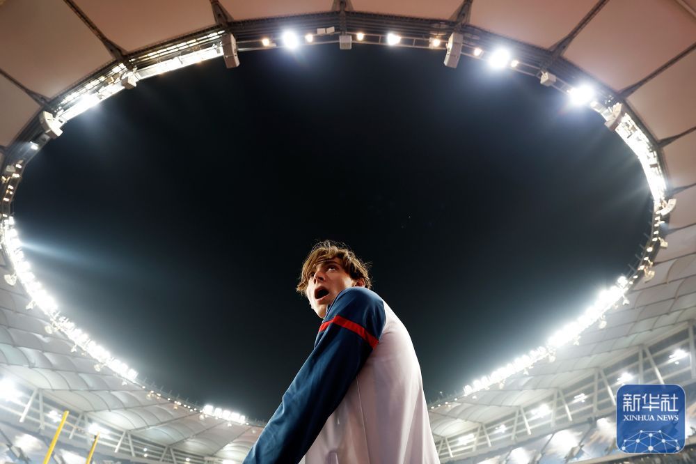 长三角国际钻石赛：杜普兰蒂斯获男子撑杆跳高冠军