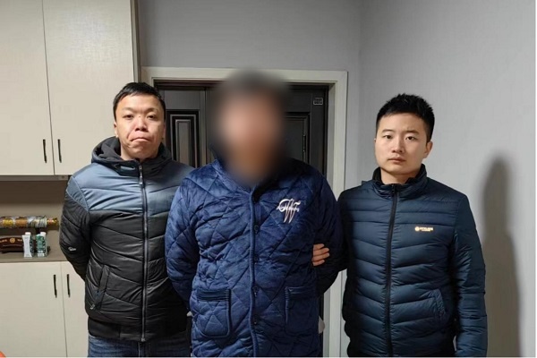 “某省公安厅民警”吴某，在江西被捕！