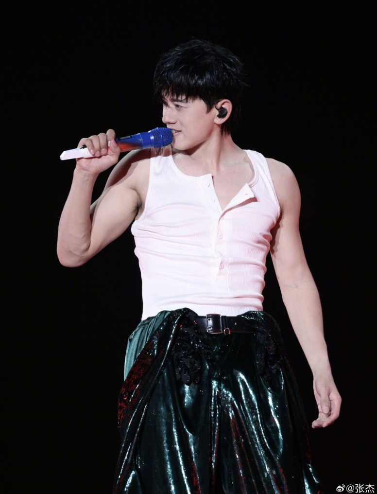 事关知名男星演唱会！“老婆被骗哭惨”