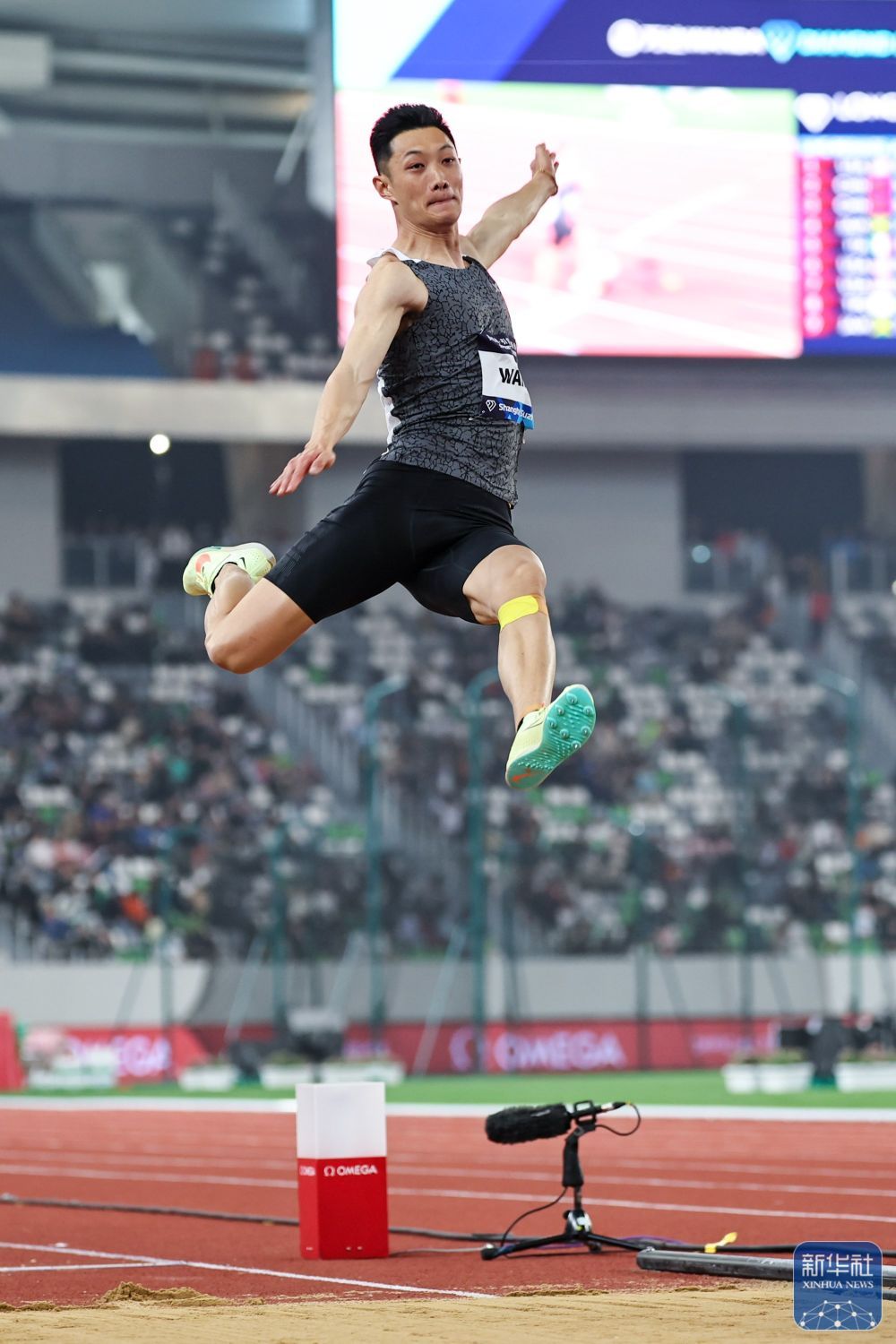 长三角国际田径钻石赛：王嘉男、石雨豪分获男子跳远亚季军