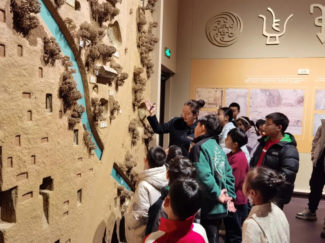 大名鼎鼎的殷墟迎来了一位“小古董”！