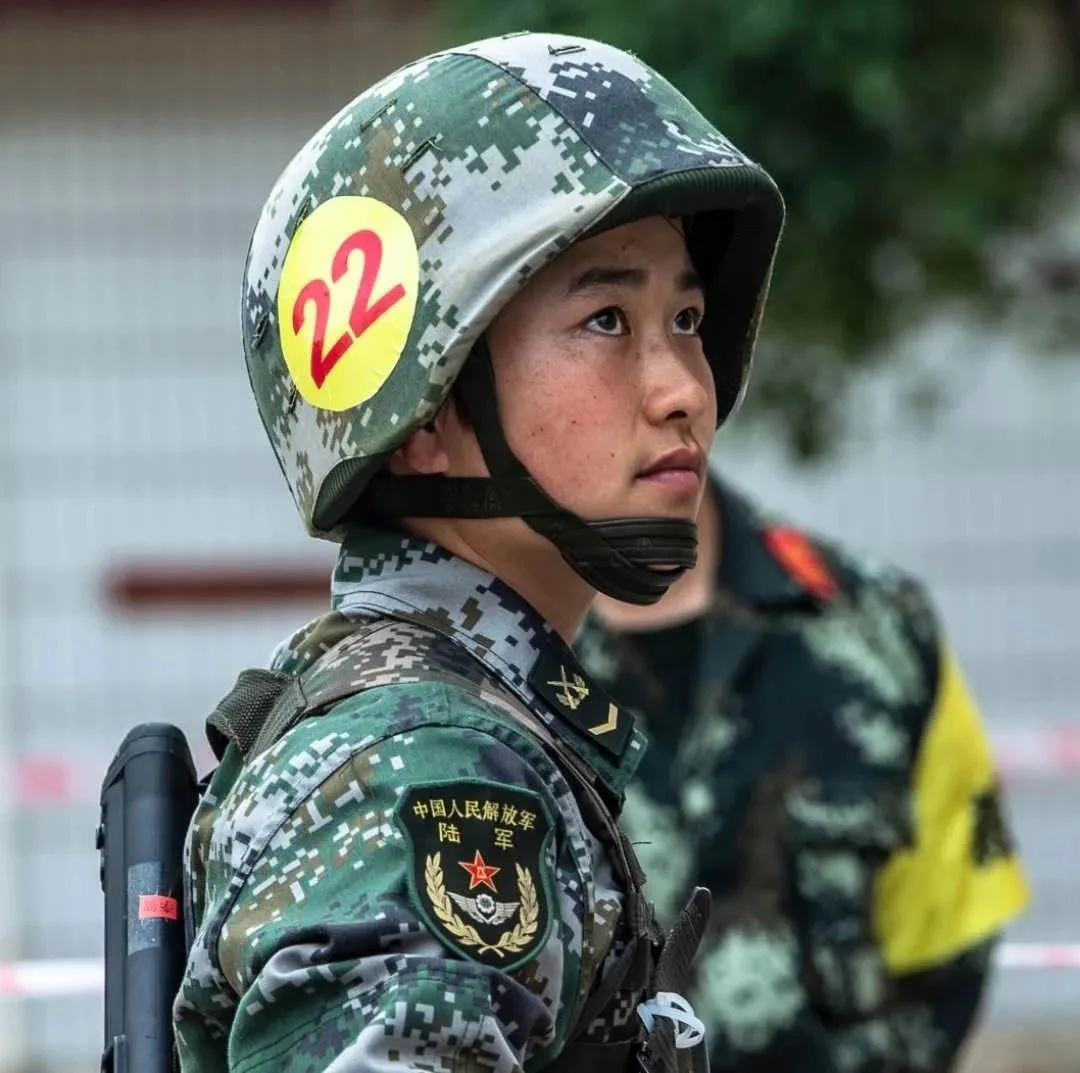 立二等功的特战女兵，当排长了！