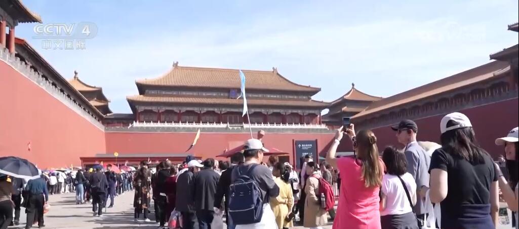 背古诗、写汉字、打太极……中美青少年续写两国友好青春故事