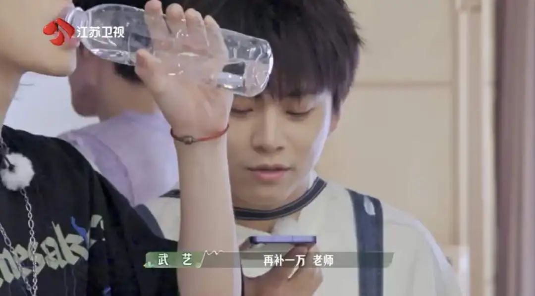 为啥现在管谁都叫老师？