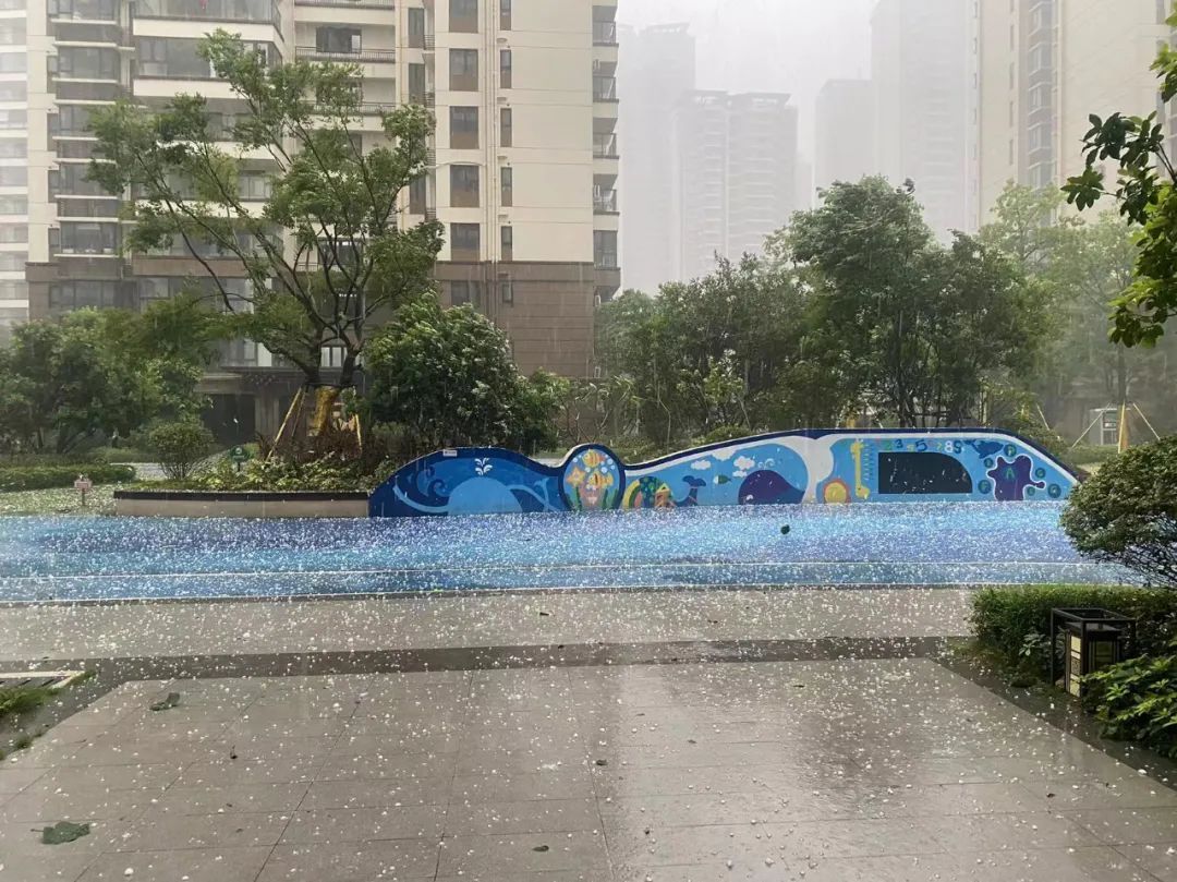 “五一”假期前期广西天气较凉爽，后期多降雨和强对流天气