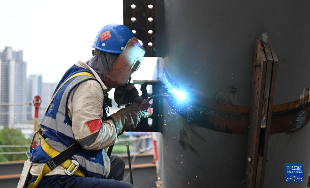 深圳自然博物馆冲刺封顶