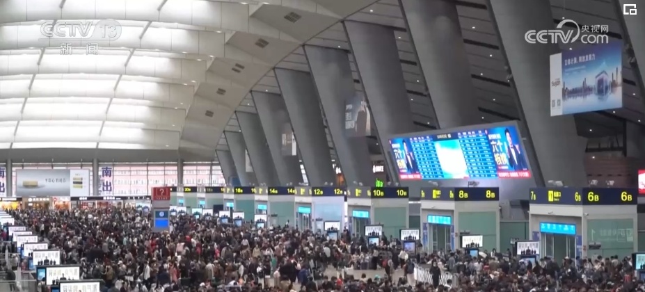 用电高峰“让电” 低谷“充电” “五一”假期出行更绿色