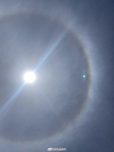 见者好运!北京上空出现超大日晕 见者好运!北京上空出现超大日晕