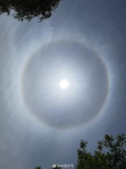 超清晰!四月最后一天北京现超大日晕 超清晰!四月最后一天北京现超大日晕