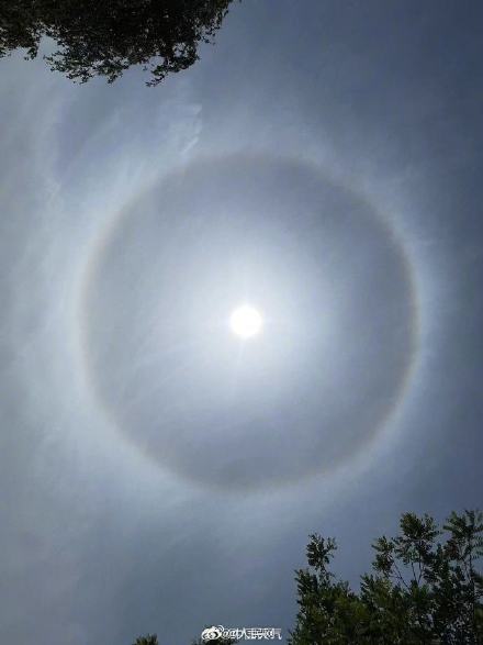 见者好运!北京上空出现超大日晕 见者好运!北京上空出现超大日晕