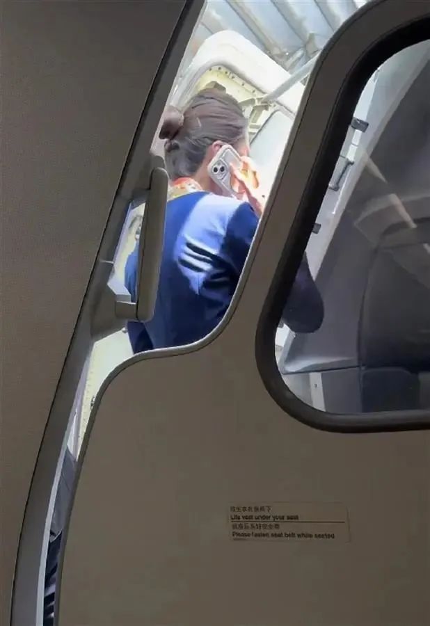 乘客不开飞行模式致航班延误1.5小时？航空、警方回应！