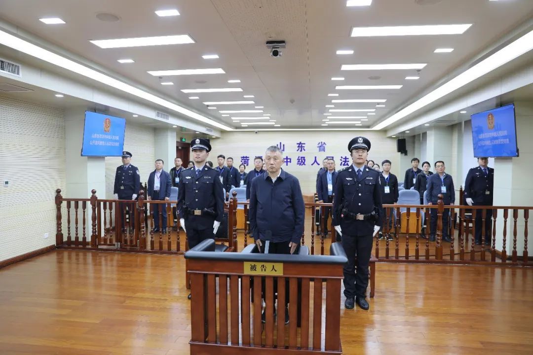 张晓霈一审获刑9年,并处罚金300万元 张晓霈一审获刑9年,并处罚金300万元