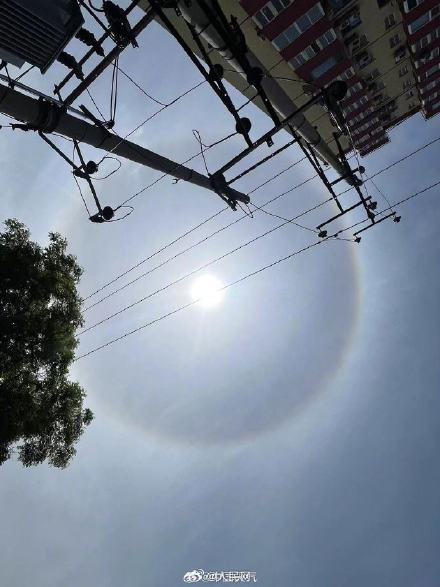 见者好运!北京上空出现超大日晕 见者好运!北京上空出现超大日晕