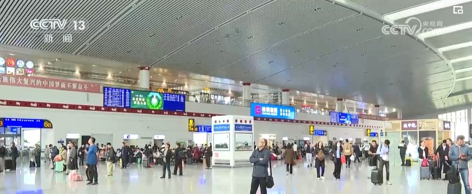 用电高峰“让电” 低谷“充电” “五一”假期出行更绿色