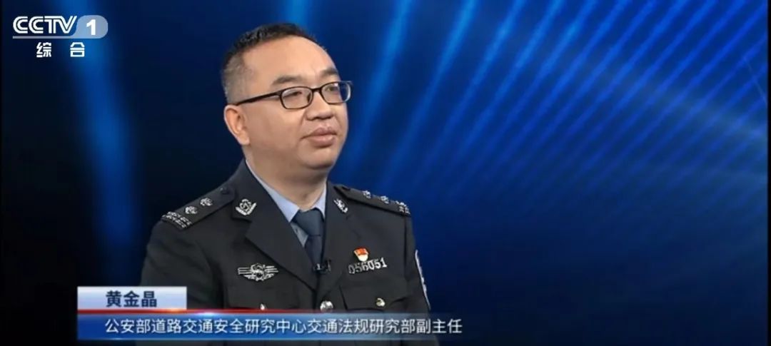 高速上的大客车侧翻,致1死43伤,事发前车辆GPS行驶轨迹离奇消失…… 高速上的大客车侧翻,致1死43伤,事发前车辆GPS行驶轨迹离奇消失……