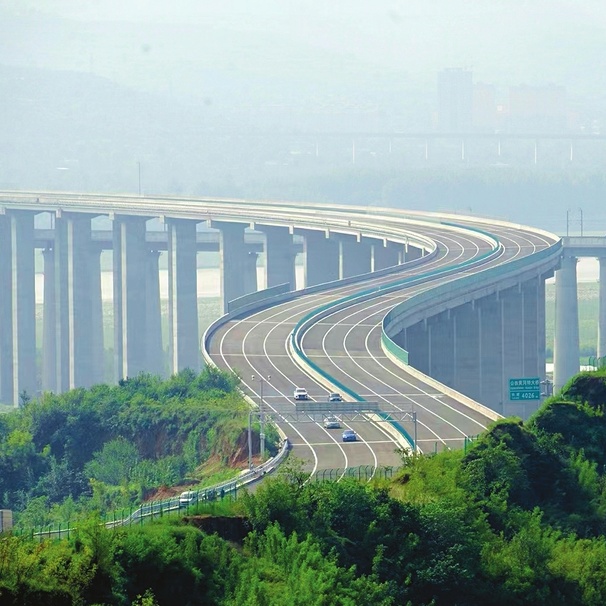 “五一”假期,山西公路铁路机场很忙 “五一”假期,山西公路铁路机场很忙