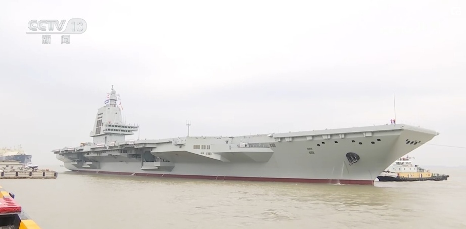 五月花开 梦想远航，“中国速度”！福建舰向深蓝挺进 勾勒崭新航迹