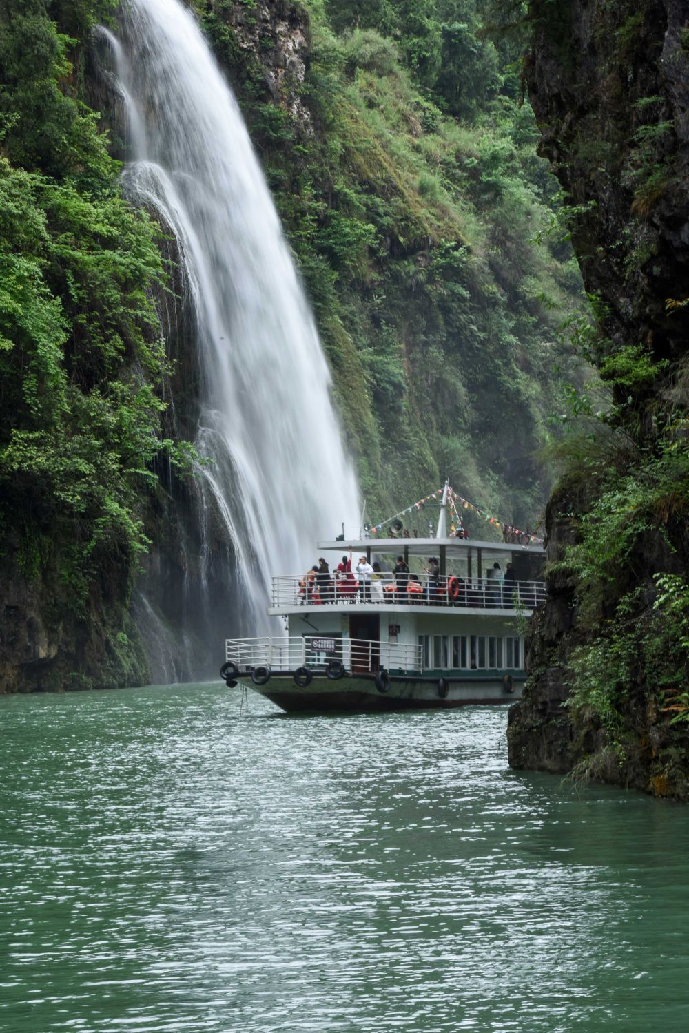 贵州岑巩:“五一”临近旅游旺 贵州岑巩:“五一”临近旅游旺