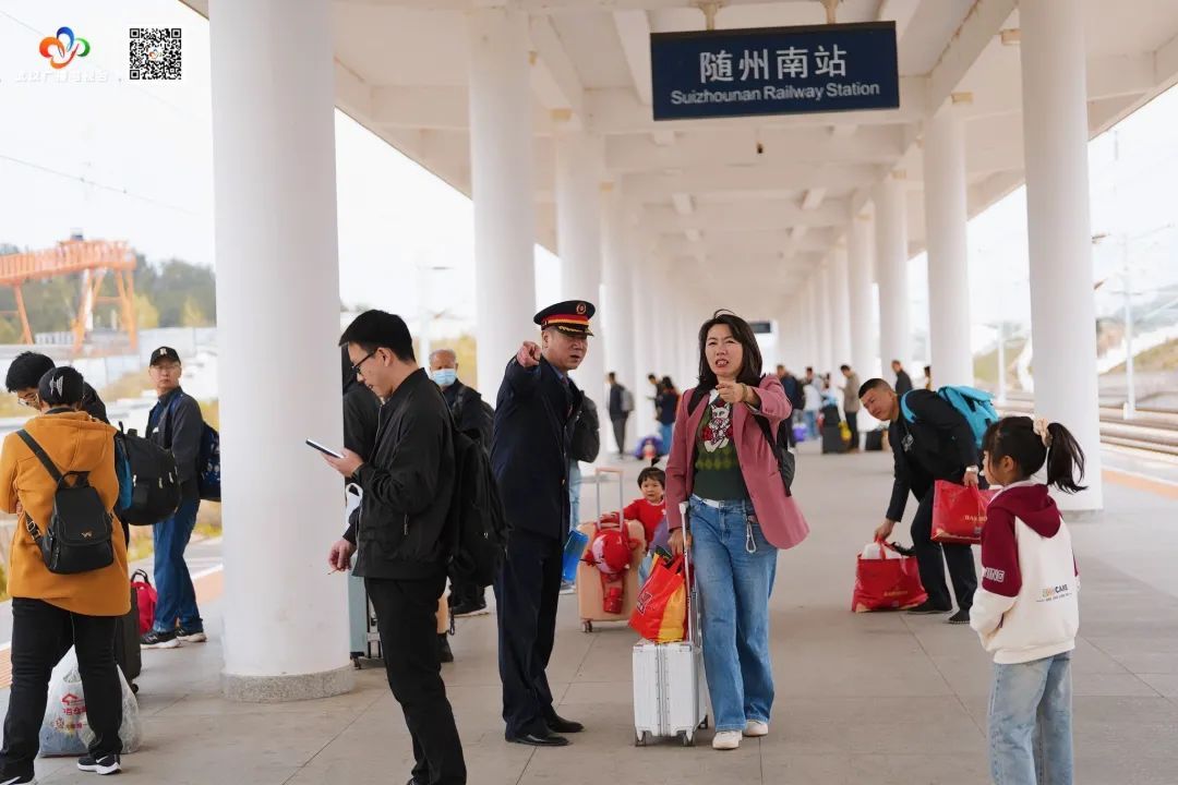 创最高纪录!“五一”假期首日→ 创最高纪录!“五一”假期首日→