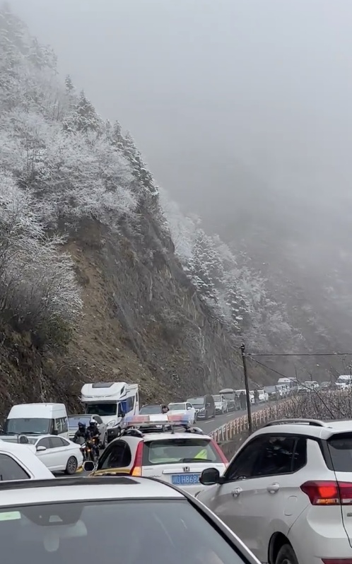 五月第一天，四川多地下雪了！这些景区门票已售磬