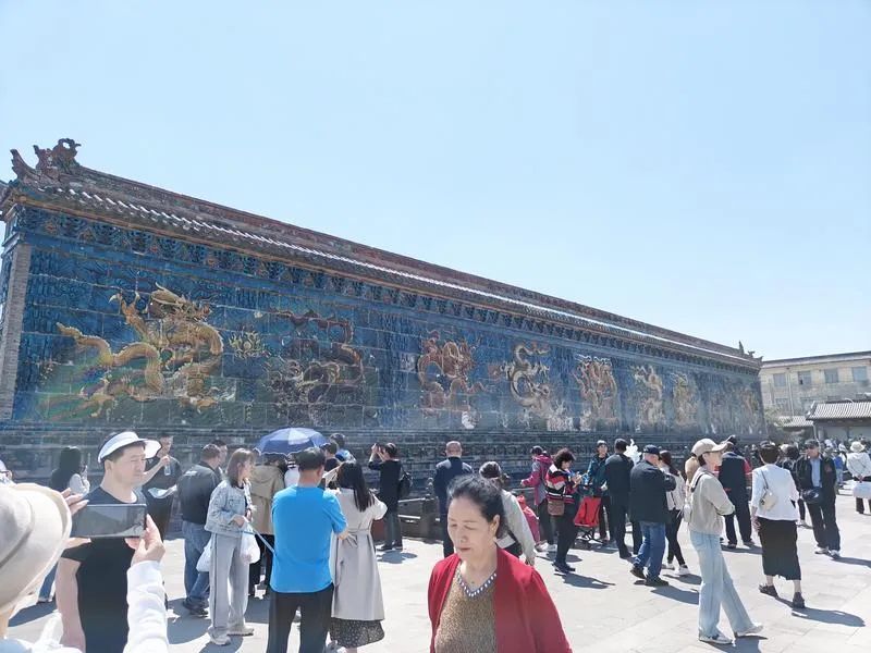 “五一”假期首日，山西各地迎来出游高峰