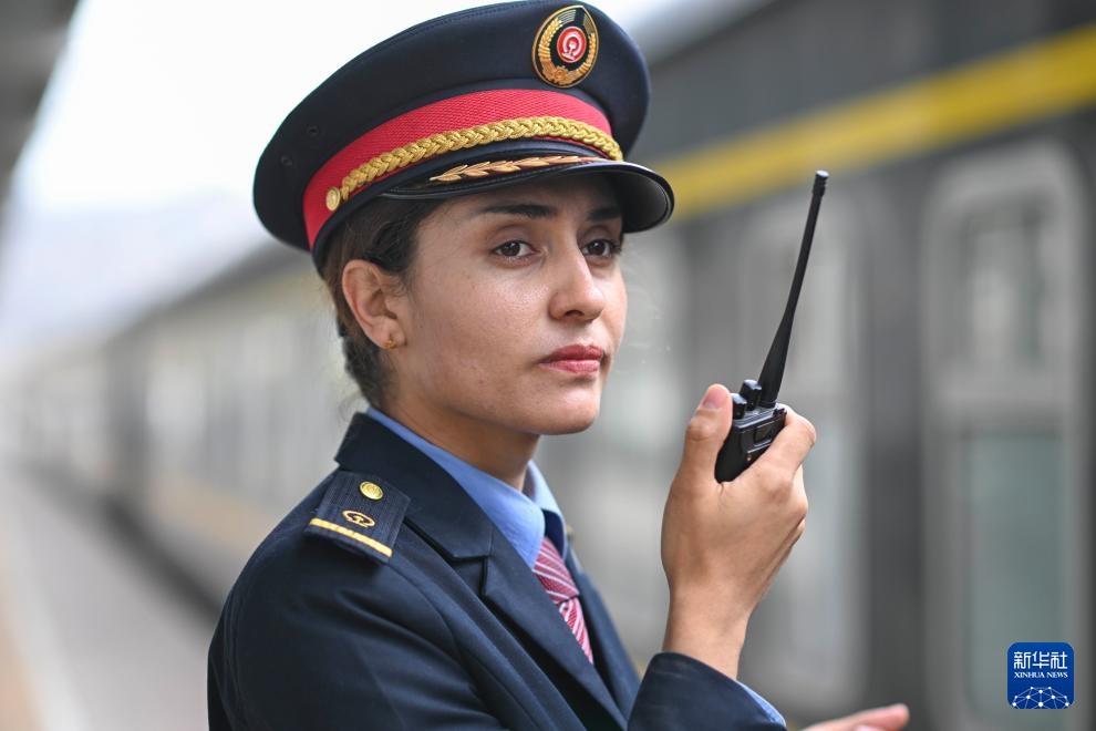 从马背到列车,她成长为我国首位塔吉克族列车长 从马背到列车,她成长为我国首位塔吉克族列车长