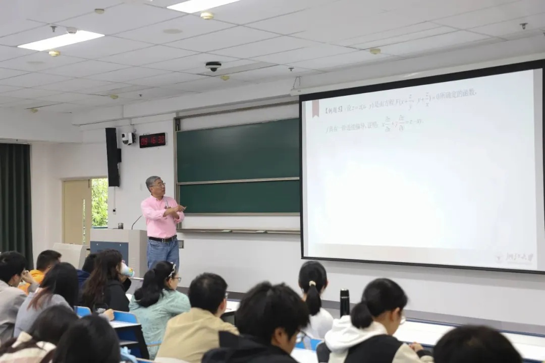 他的课，鸽子都不“放鸽子”！