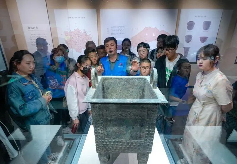 “五一”假期首日，山西各地迎来出游高峰