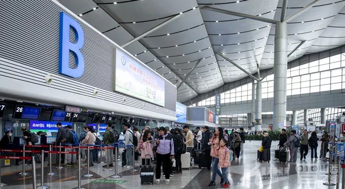 出行繁忙，太原机场五一假期加密多地航线