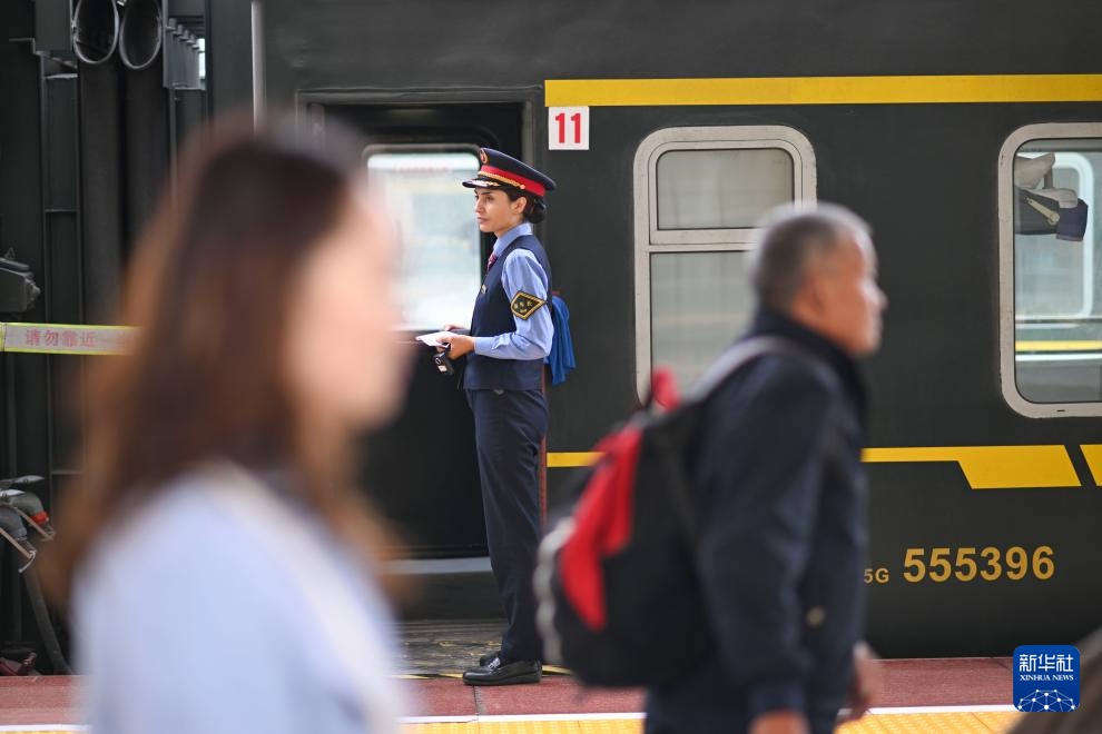 从马背到列车,她成长为我国首位塔吉克族列车长 从马背到列车,她成长为我国首位塔吉克族列车长