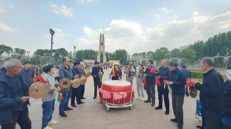 “五一”假期首日，山西各地迎来出游高峰