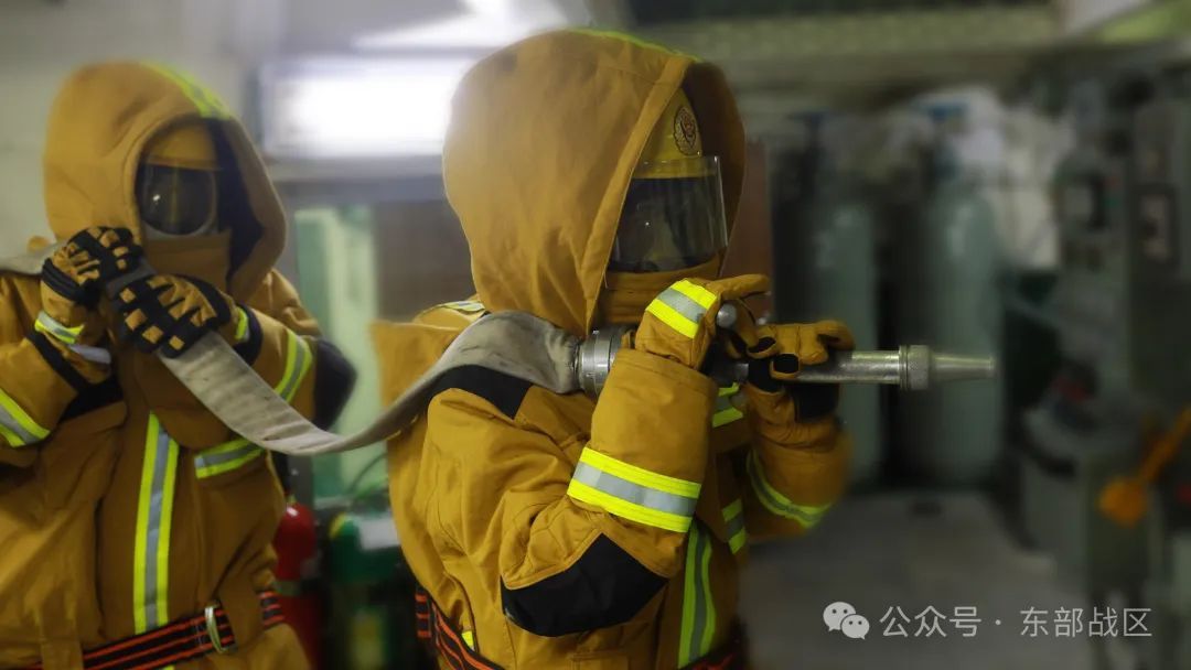 登陆舰编队，出击！