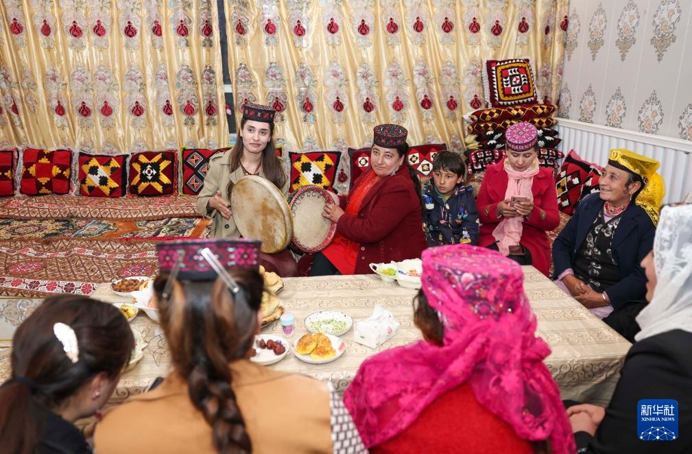 从马背到列车,她成长为我国首位塔吉克族列车长 从马背到列车,她成长为我国首位塔吉克族列车长