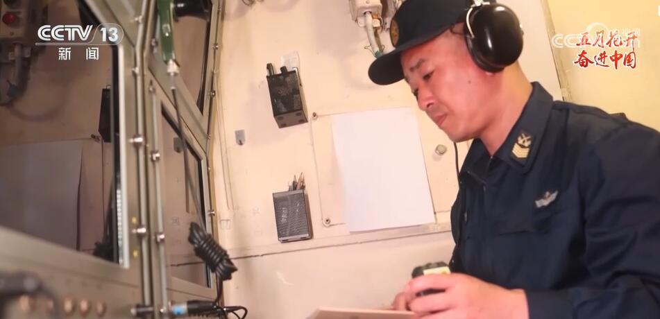 向劳动者致敬!用拼搏灌溉梦想 每一份付出都值得被看见 向劳动者致敬!用拼搏灌溉梦想 每一份付出都值得被看见