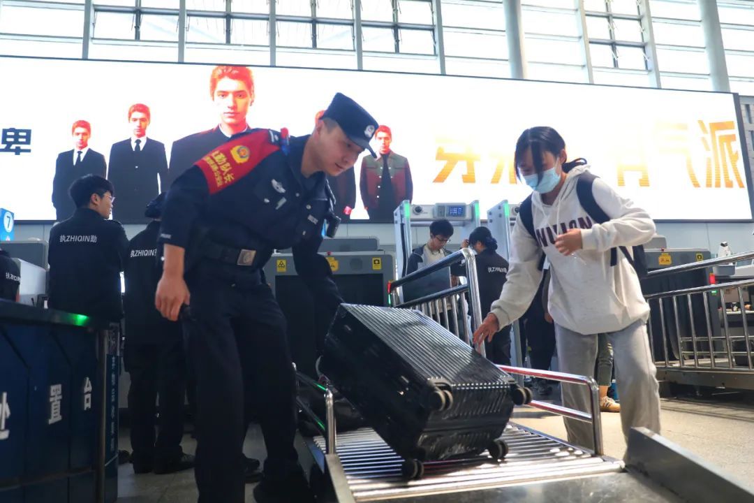 守护“南来北往”，他们有话要说→