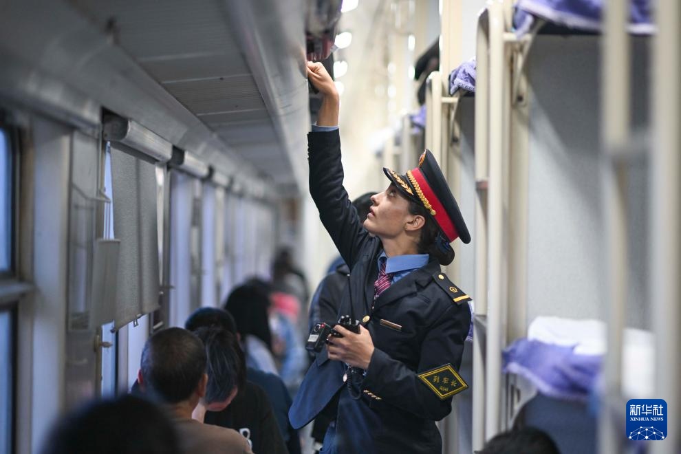 从马背到列车,她成长为我国首位塔吉克族列车长 从马背到列车,她成长为我国首位塔吉克族列车长