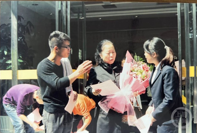 64年教龄!80岁的她获吉尼斯世界纪录认证 64年教龄!80岁的她获吉尼斯世界纪录认证