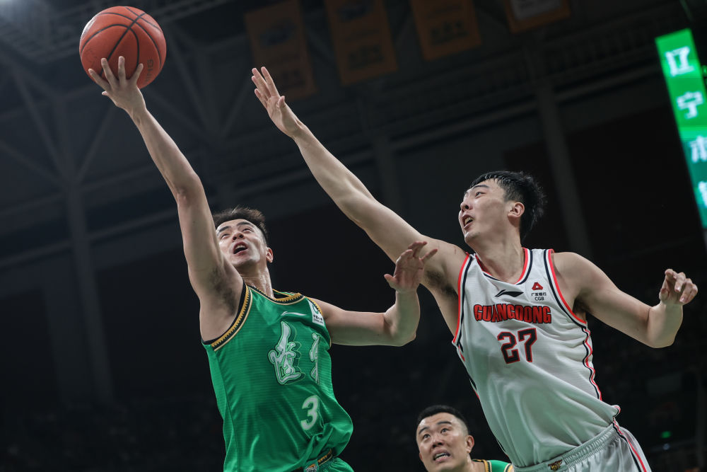 CBA | 半决赛首战：张镇麟第三节“觉醒” 辽宁胜广东