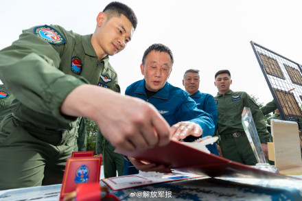 “战神”列阵！神威大队跨越时空的青春对话