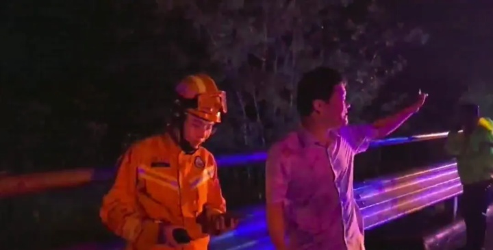 梅大高速塌方灾害现场救人司机刘永缙讲述救人经过