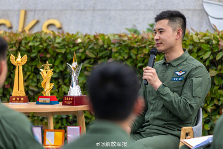 “战神”列阵！神威大队跨越时空的青春对话