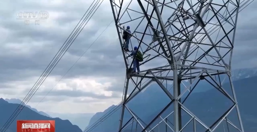 “每次下来嘴都发紫” 这份高海拔工作难在哪儿？