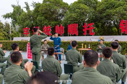 “战神”列阵！神威大队跨越时空的青春对话