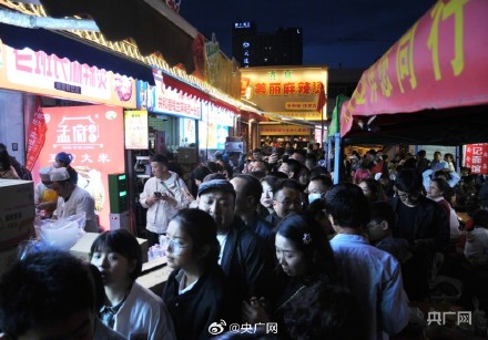 五一假期甘肃天水旅游持续热辣滚烫