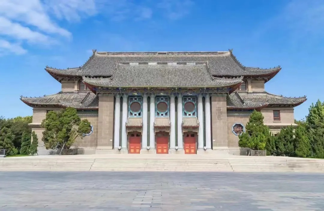 大礼堂失火，河南大学致歉，起火原因是什么？