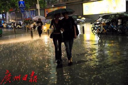 4月广州29个观测站雨量超1000毫米 4月广州29个观测站雨量超1000毫米