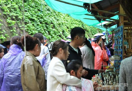 五一假期甘肃天水旅游持续热辣滚烫