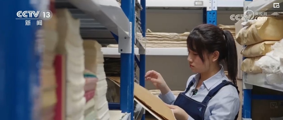 脚踏实地的年轻人 | “医治”古籍 让中华文明的载体更好传承 脚踏实地的年轻人 | “医治”古籍 让中华文明的载体更好传承